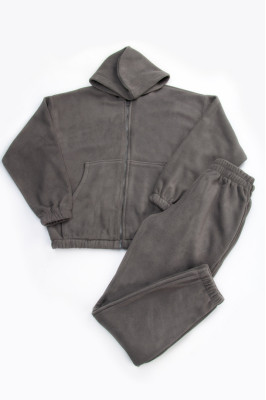 Костюм жіночий